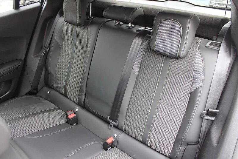 Peugeot 2008 BlueHDi 130 EAT8 GT