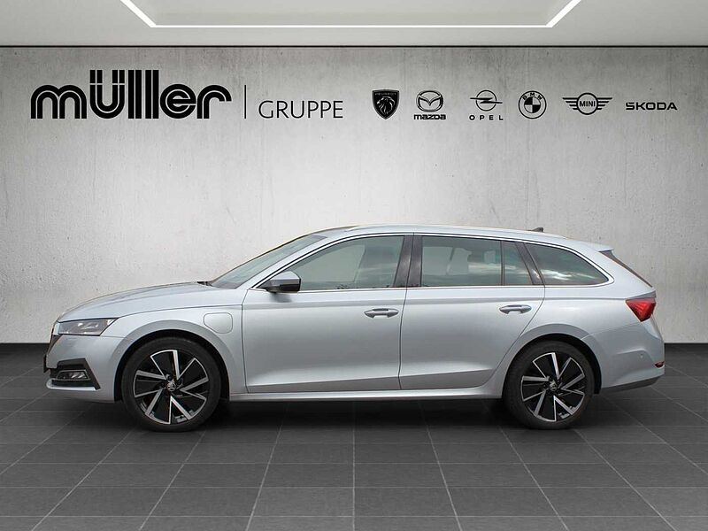 SKODA Octavia Combi Hybrid 1.4 TSI DSG First Edition