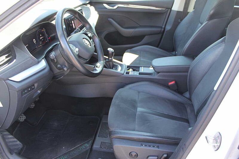 SKODA Octavia Combi 1.5 TSI Style