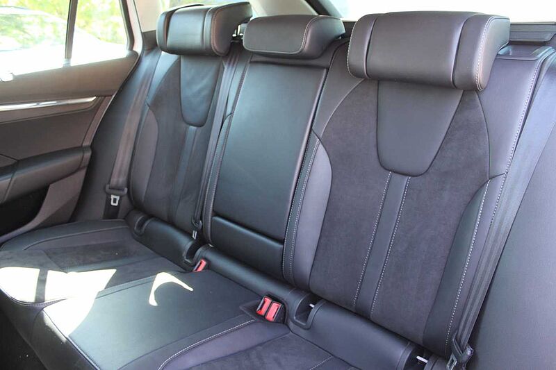 SKODA Octavia Combi 1.5 TSI Style