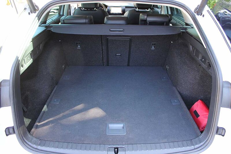 SKODA Octavia Combi 1.5 TSI Style