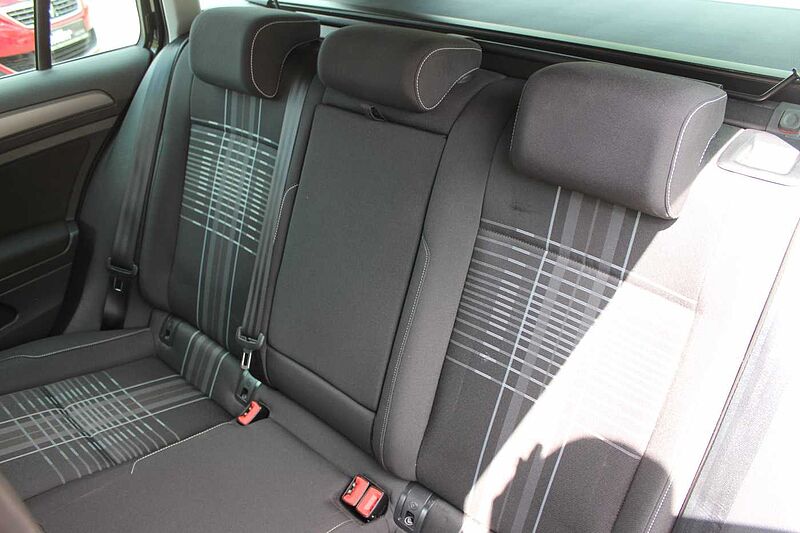 Volkswagen Golf VII Variant 1.2 TSI Lounge