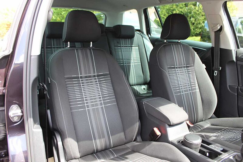Volkswagen Golf VII Variant 1.2 TSI Lounge