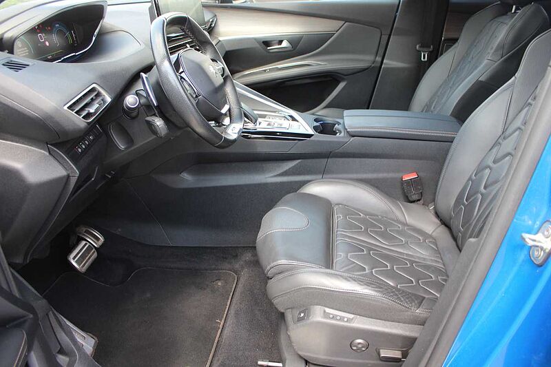 Peugeot 3008 Hybrid4 300 e-EAT8 GT