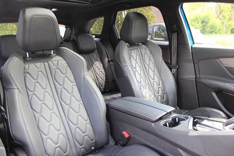 Peugeot 3008 Hybrid4 300 e-EAT8 GT
