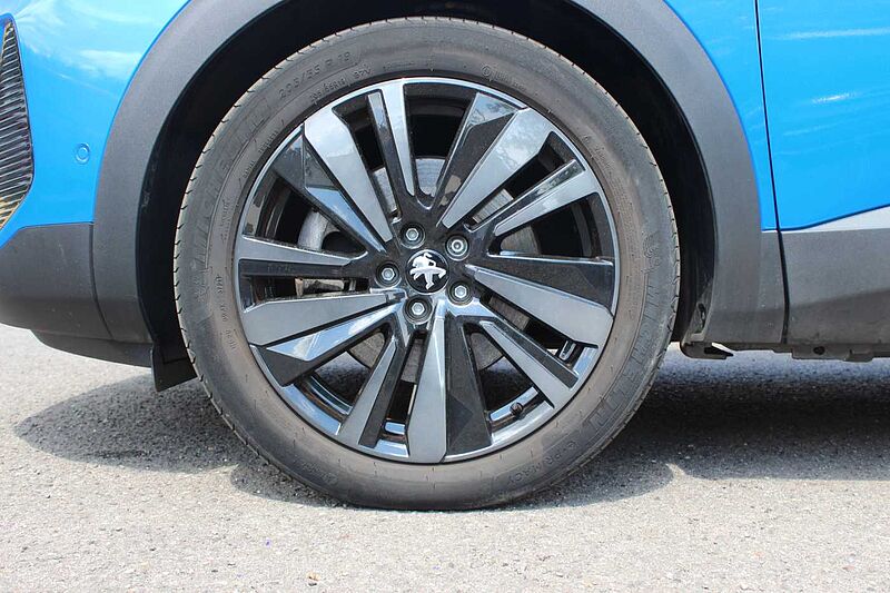 Peugeot 3008 Hybrid4 300 e-EAT8 GT