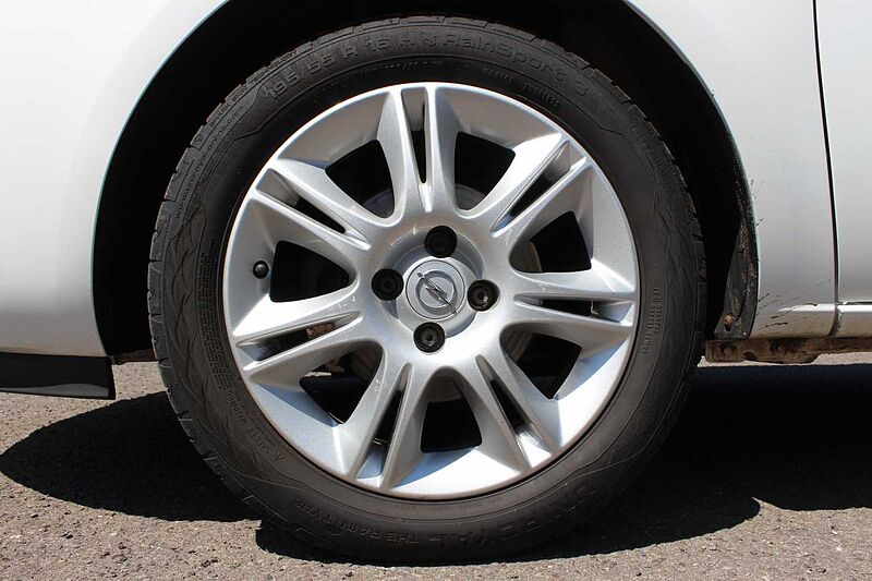 Opel Corsa 1.4 Active