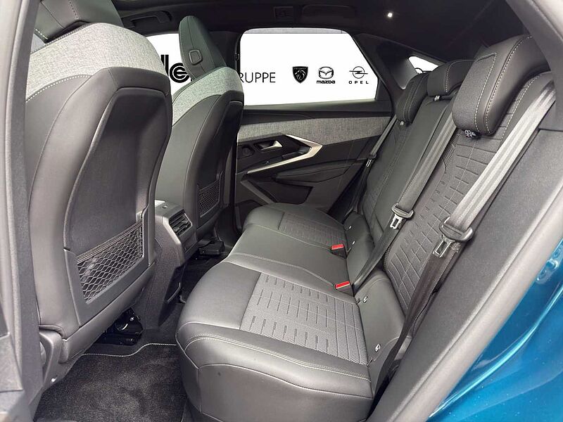 Peugeot 3008 Elektro GT 210