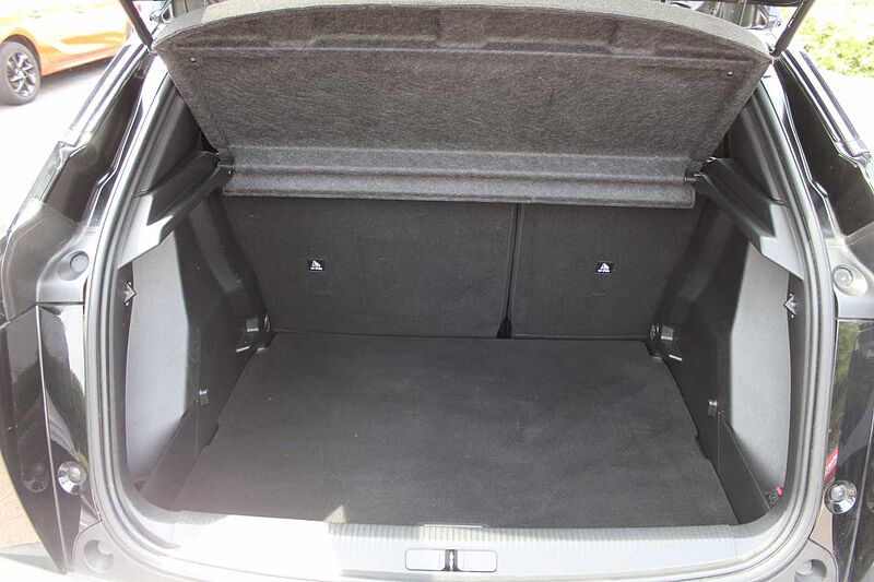 Peugeot 2008 PureTech 130 Allure