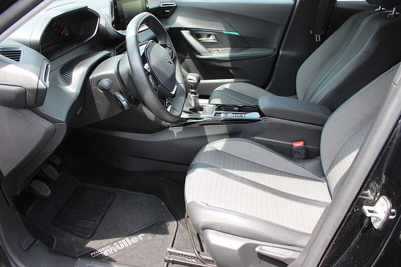 Peugeot 2008 PureTech 130 Allure