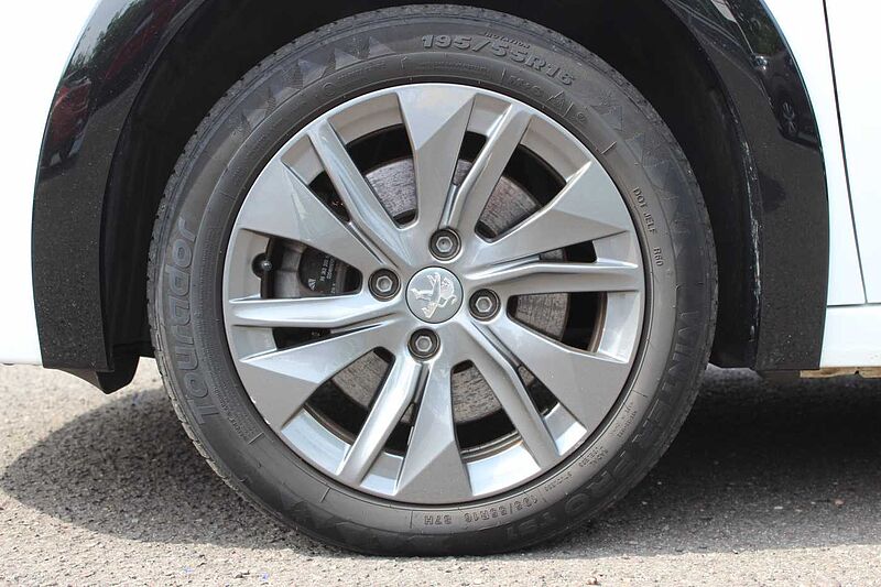 Peugeot 208 Elektro 136 Allure