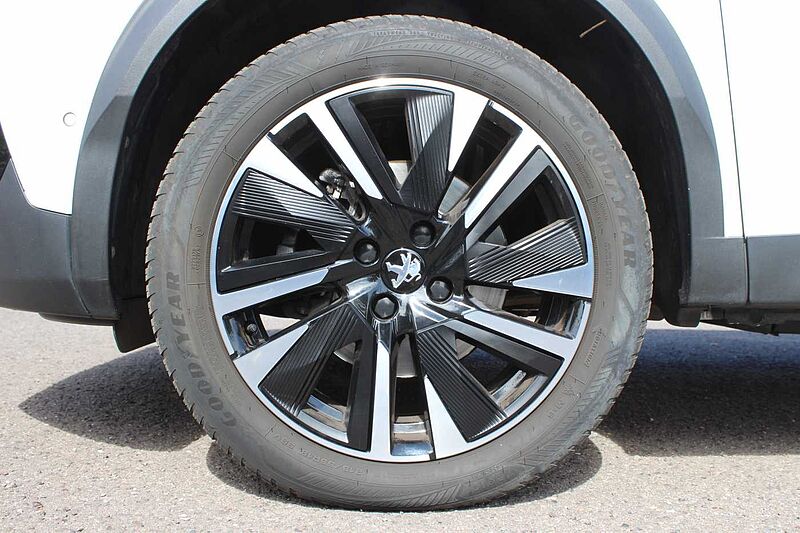 Peugeot 2008 BlueHDi 130 EAT8 GT Pack