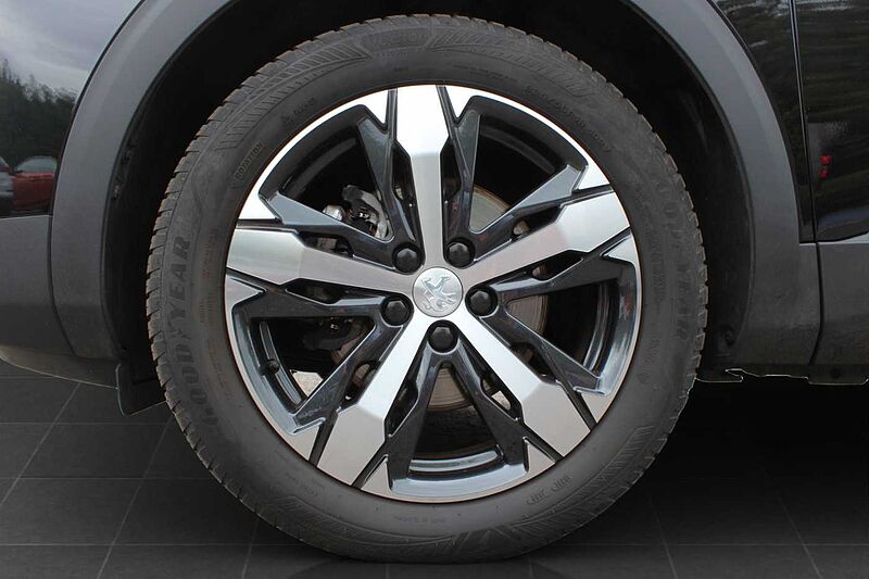 Peugeot 3008 PureTech 130 EAT8 Allure Pack