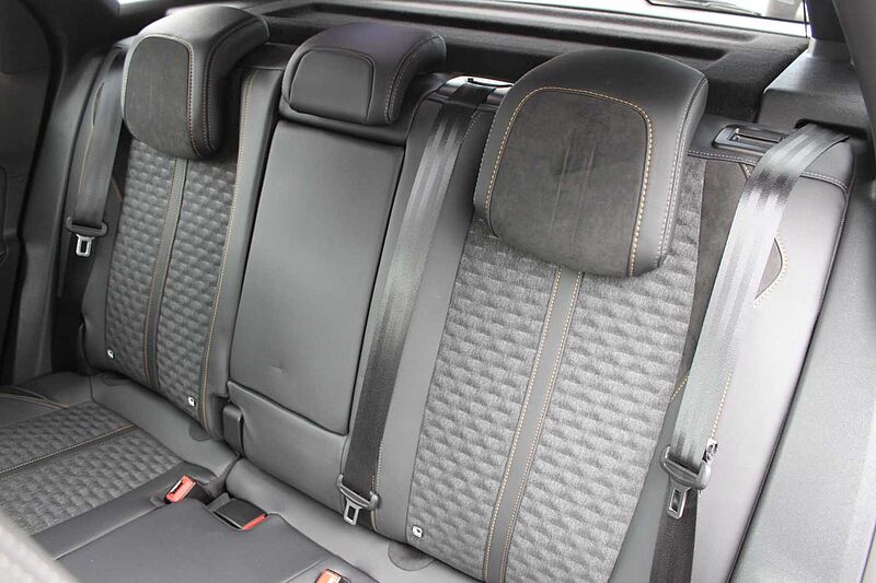Peugeot 3008 BlueHDi 130 EAT8 Roadtrip