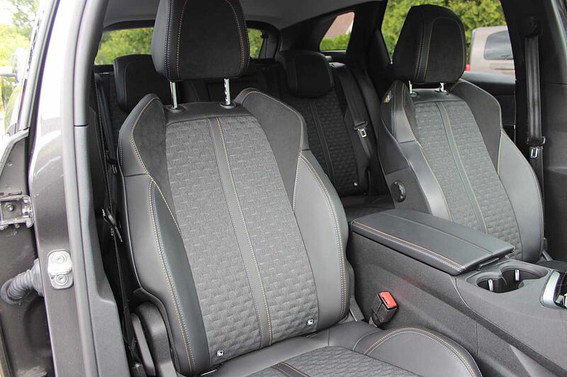 Peugeot 3008 BlueHDi 130 EAT8 Roadtrip