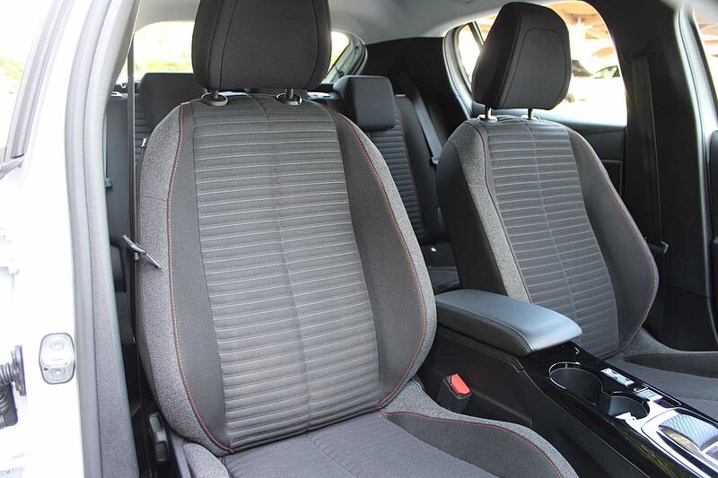Peugeot 208 Elektromotor 136 Active Pack