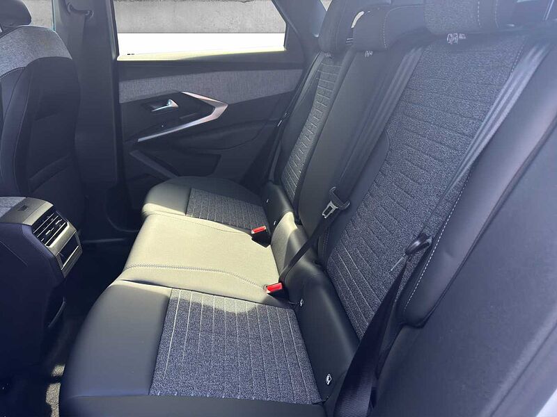 Peugeot 3008 Elektro Allure 210