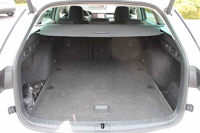 SKODA Octavia Combi 1.5 TSI e-TEC DSG Clever