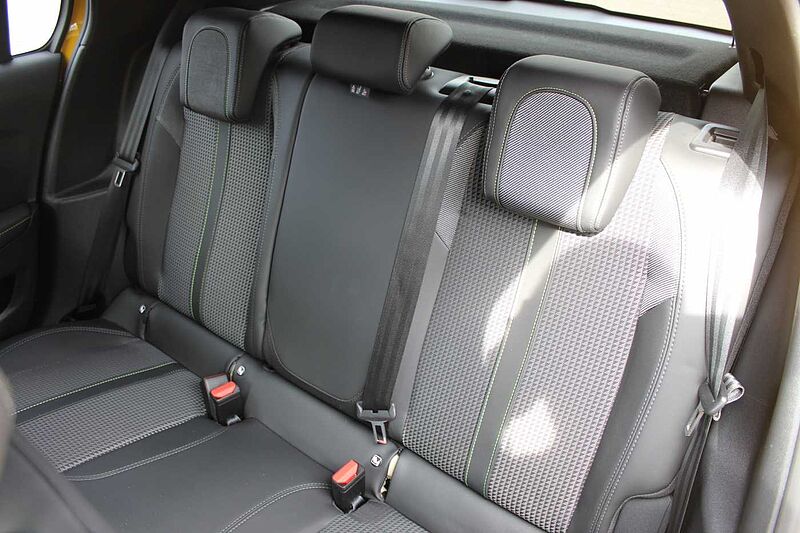 Peugeot 208 Elektro 136 GT
