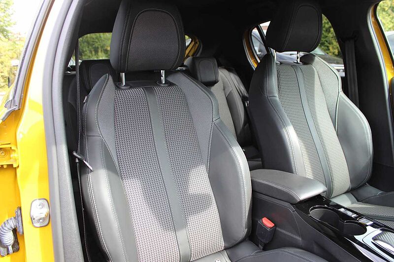 Peugeot 208 Elektro 136 GT