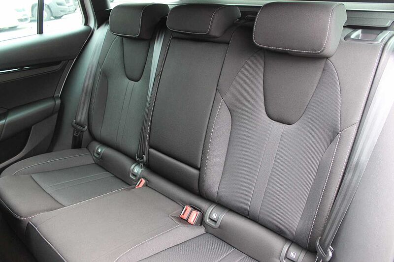 SKODA Octavia Combi 2.0 TSI DSG 4x4 Sportline