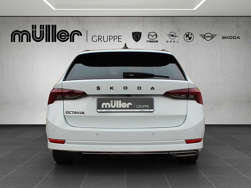 SKODA Octavia Combi 2.0 TSI DSG 4x4 Sportline