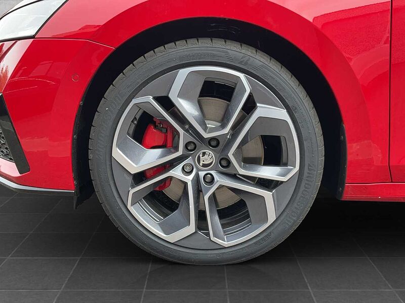 SKODA Octavia Combi RS 2.0 TSI DSG PANO DIV. PAKETE