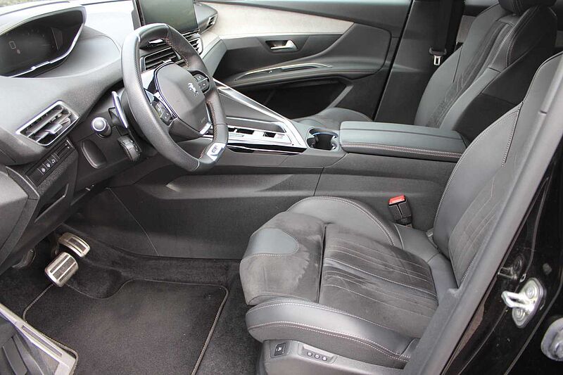 Peugeot 3008 PureTech EAT8 GT