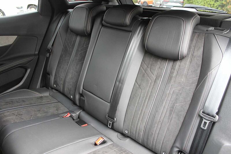 Peugeot 3008 PureTech EAT8 GT