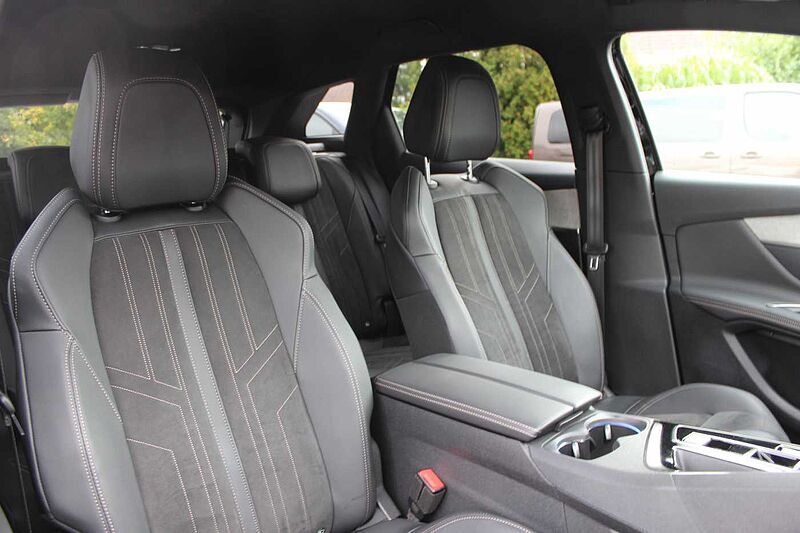 Peugeot 3008 PureTech EAT8 GT