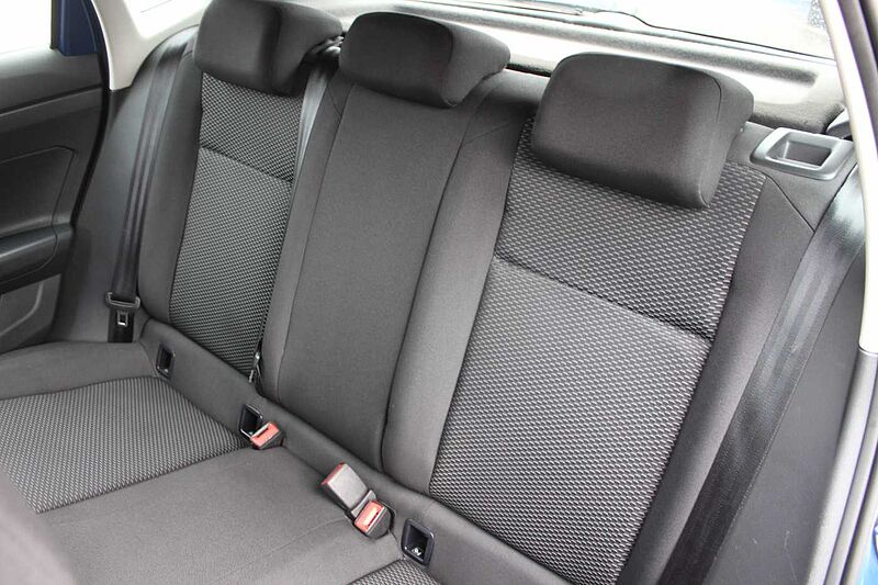 Volkswagen Polo VI 1.0