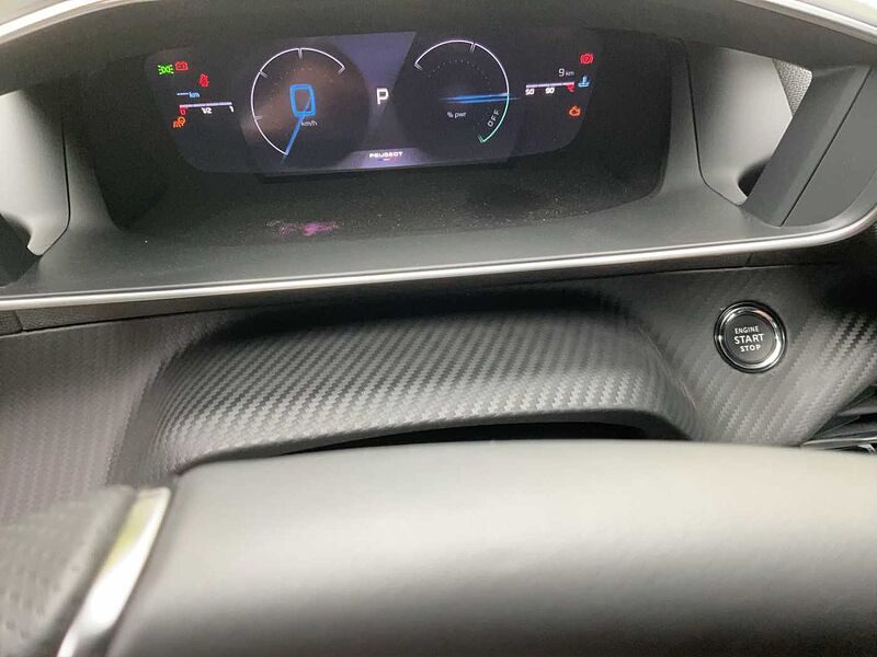 Peugeot 208 GT Hybrid 136 e-DSC6
