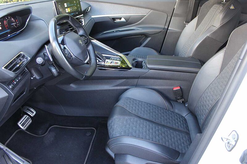 Peugeot 3008 BlueHDi 130 EAT8 Roadtrip