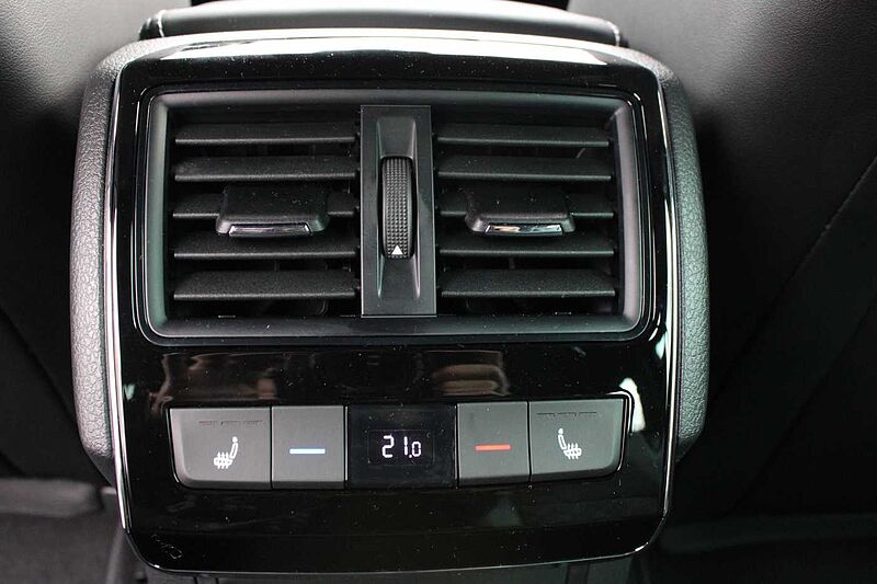 SKODA Superb Combi 2.0 TDI DSG Sportline