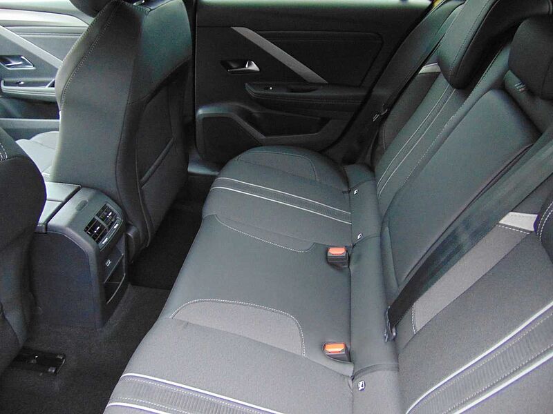 Opel Astra 1.2 Turbo GS