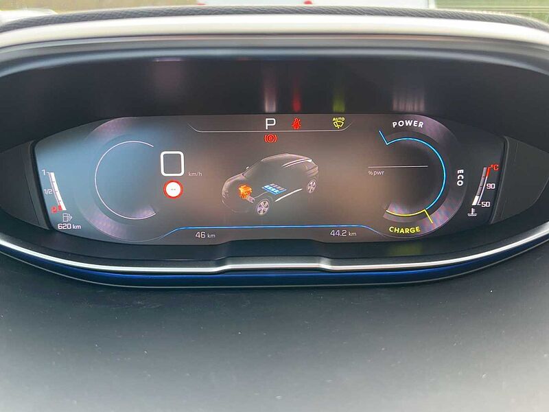 Peugeot 3008 GT Hybrid 136 e-DSC6