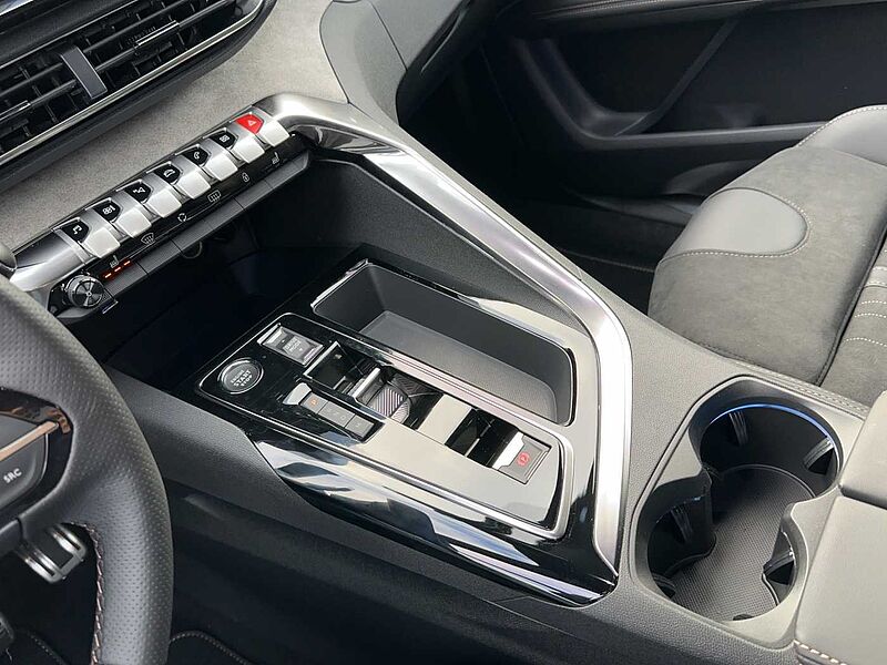 Peugeot 3008 GT Hybrid 136 e-DSC6