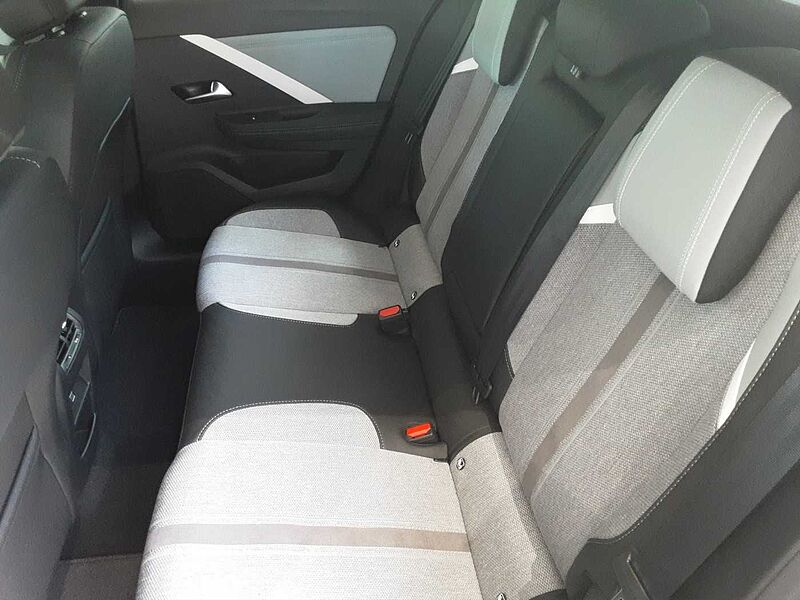Opel Astra 1.2 Turbo Automatik Elegance