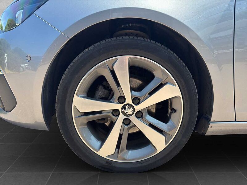 Peugeot 308 Diesel FAP 130 EAT8 Tech Edition