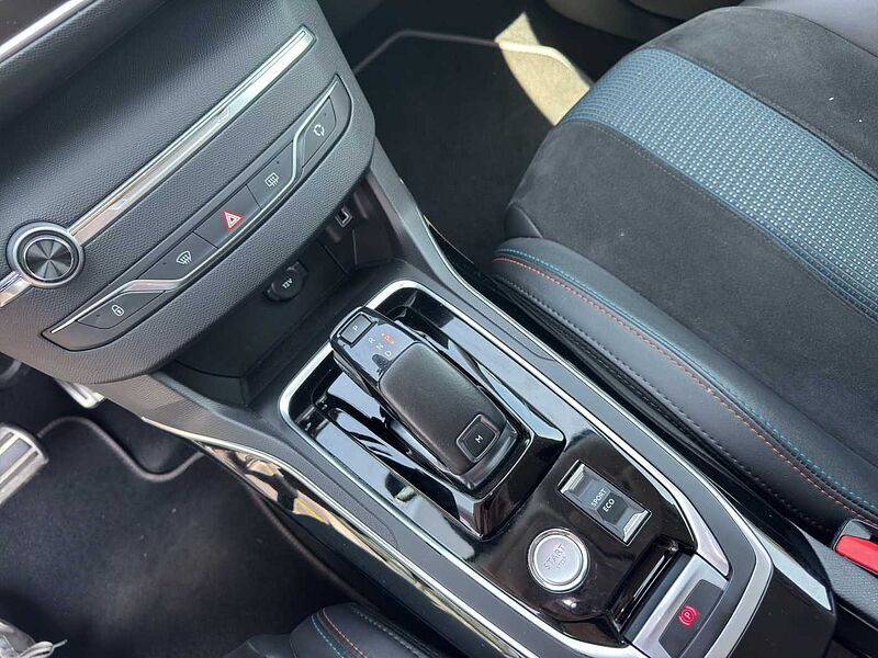 Peugeot 308 Diesel FAP 130 EAT8 Tech Edition