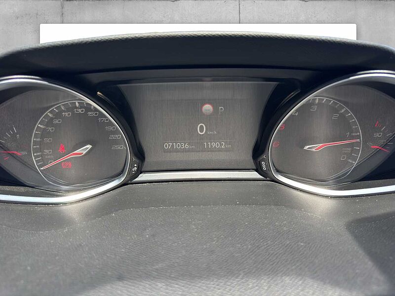 Peugeot 308 Diesel FAP 130 EAT8 Tech Edition