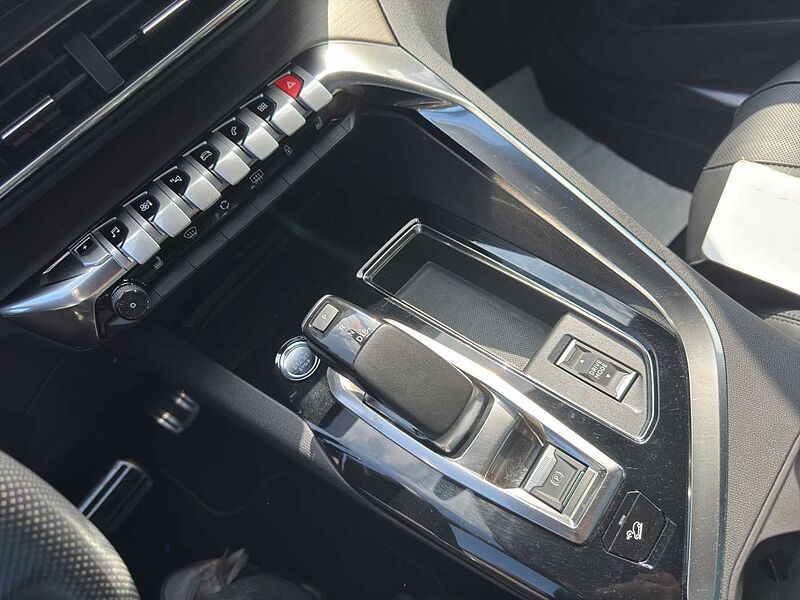 Peugeot 3008 Plug-in Hybrid 300 e-EAT8 GT Pack