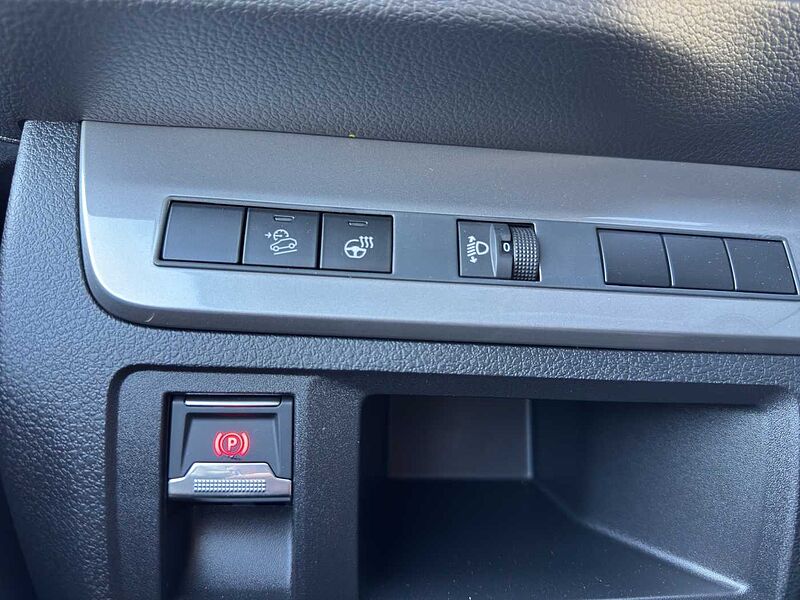 Peugeot Traveller BlueHDi 180 L2 2.0 EAT8 Allure