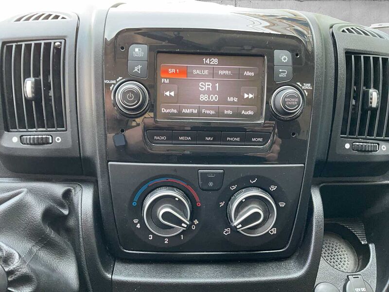 Peugeot Boxer 330 BlueHDi HDi 120 L1H1 Pro