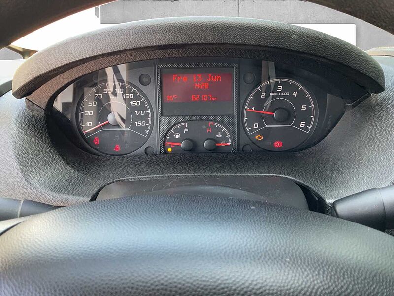 Peugeot Boxer 330 BlueHDi HDi 120 L1H1 Pro