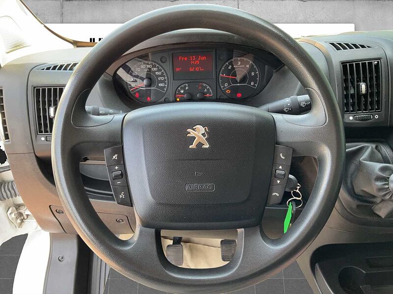 Peugeot Boxer 330 BlueHDi HDi 120 L1H1 Pro