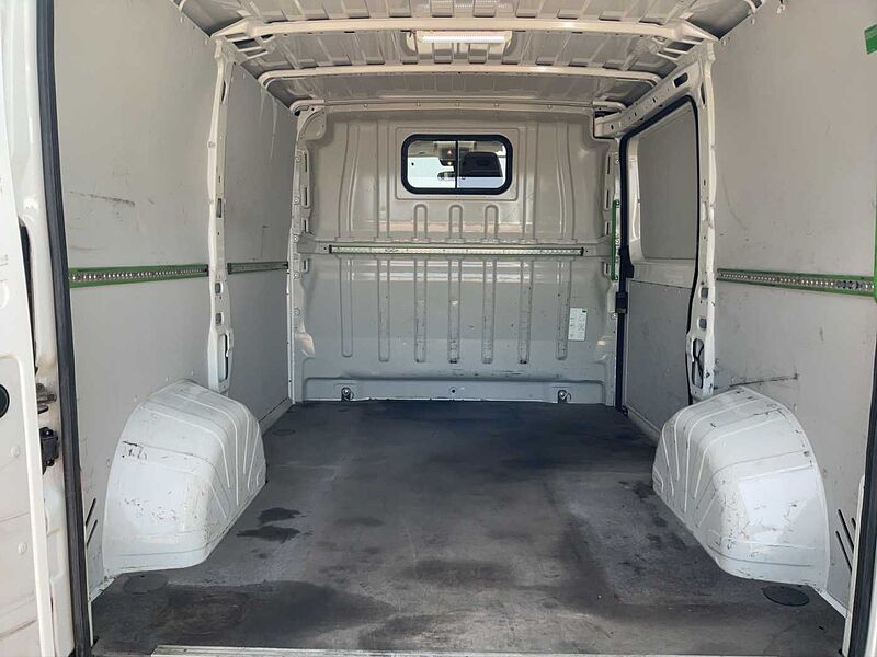 Peugeot Boxer 330 BlueHDi HDi 120 L1H1 Pro