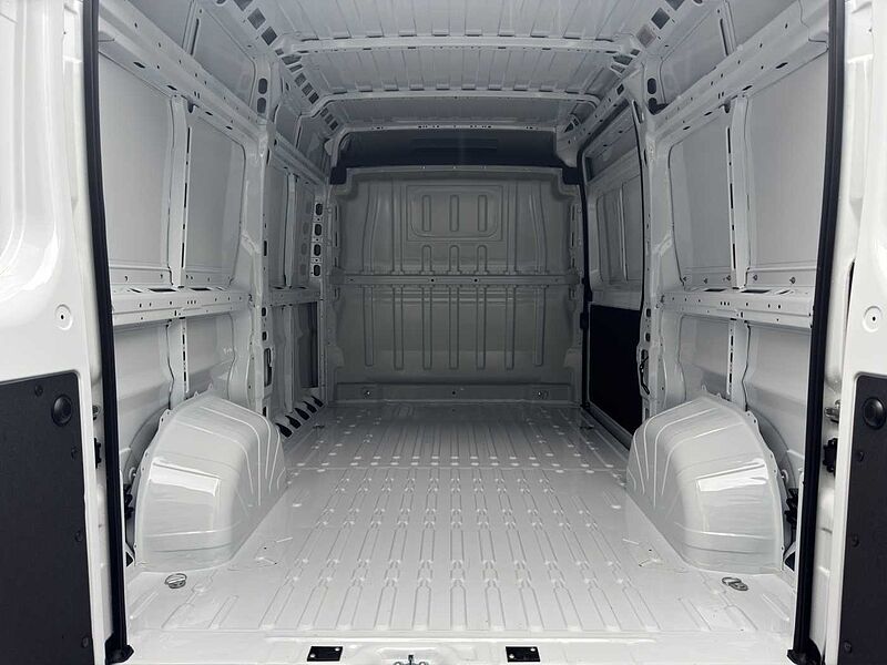 Peugeot Boxer Kastenwagen 333 L2H2 BlueHDi140