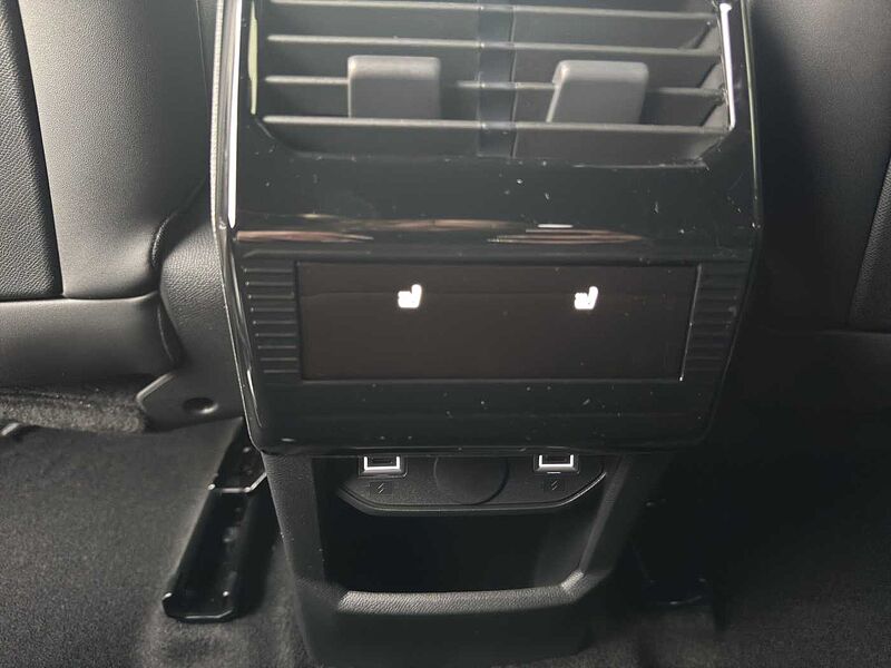 Peugeot 3008 GT Hybrid 136 e-DSC6