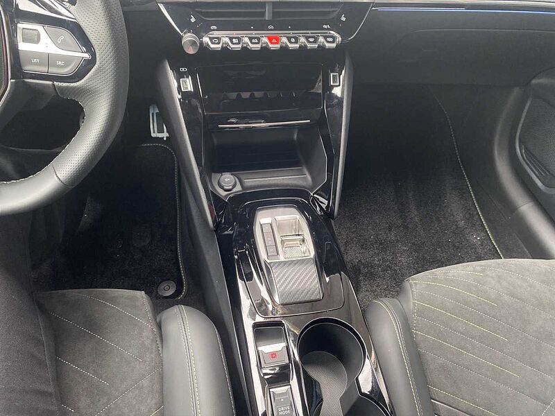 Peugeot 208 GT Hybrid 136 e-DSC6